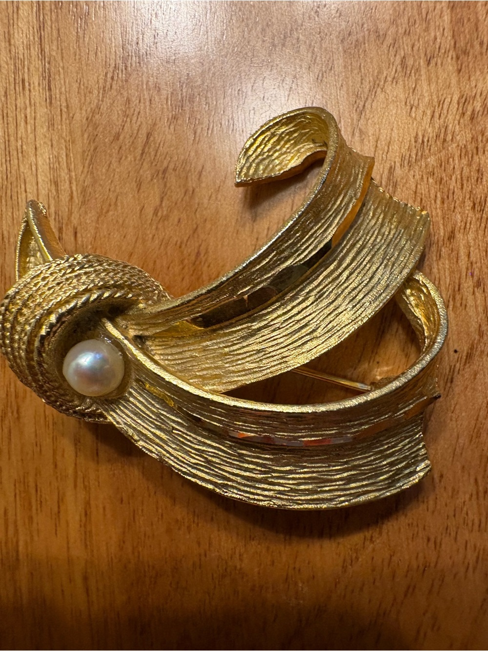Vintage BSK Gold-Tone Leaf Brooch with Faux Pearl Accent